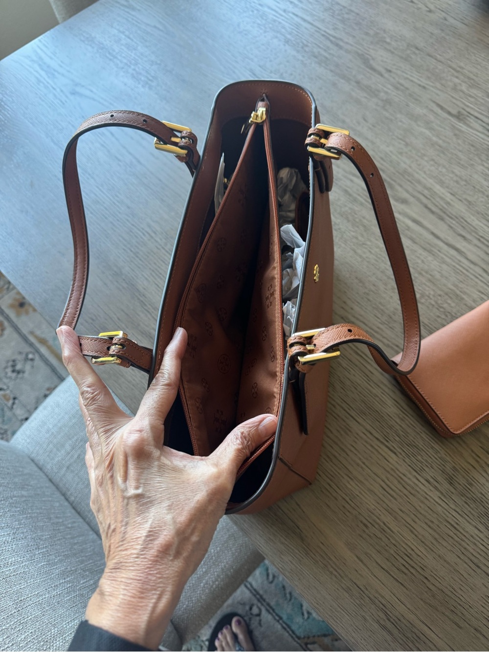 Tory Burch Chestnut Brown Leather Tote with Matching Wallet - Picture 3 of 4